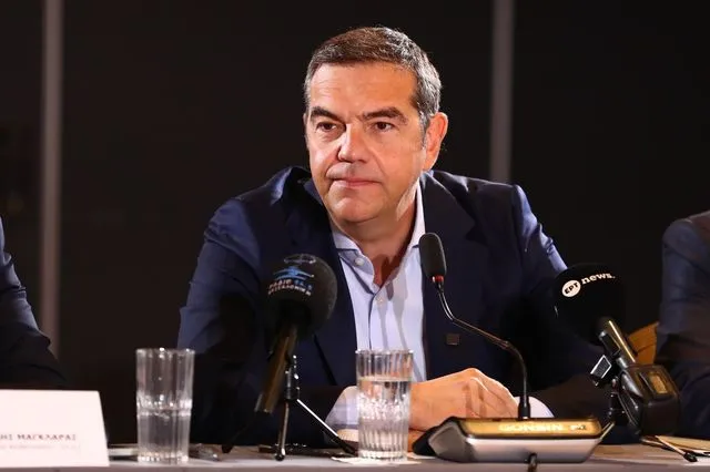 Ραγδαίες εξελίξεις: Τον πήρε και αυτόν ο Αλέξης – Η μεγάλη «μεταγραφή» που αλλάζει τα δεδομένα για Τσίπρα και ΕΛ.Α.Σ