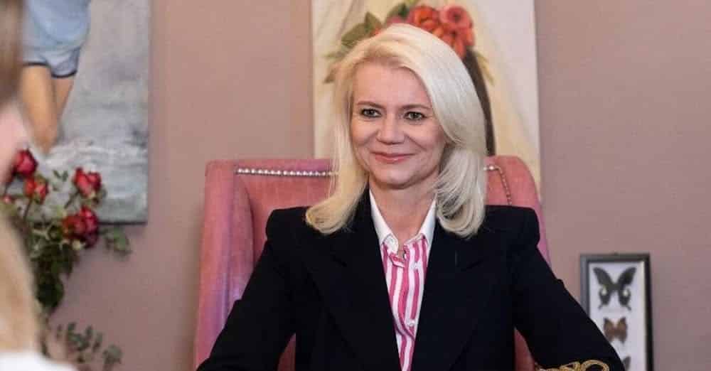 Η Ιωάννα Γάκα είναι η γυναικολόγος «ολιστική ιατρός» που έκανε την πλασμαφαίρεση στον Μαζωνάκη