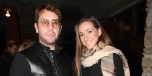 Γιώργος Μαζωνάκης – Μαρία Δελόγκα: Η ημέρα που την είδε και την ερωτεύτηκε κεραυνοβόλα, η γνωριμία και ο πραγματικός λόγος που χώρισαν ενώ πήγαιναν για γάμο