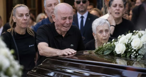 Κηδεία Μαζωνάκη: H εντολή του πατέρα του – «Αυτό είναι το αντικείμενο που θα βάλετε μέσα στο φέρετρο του γιου μου»