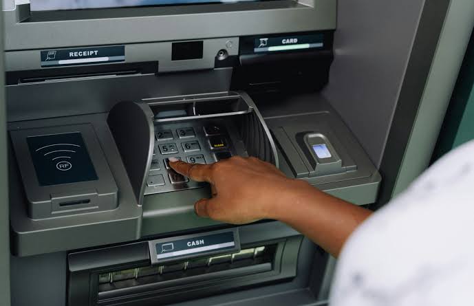 Μόλις ανακοινώθηκε: Επιτέλους μπαίνουν στους λογαριασμούς από αύριο – Ποιοι πληρώνονται έως τις 25 Σεπτεμβρίου