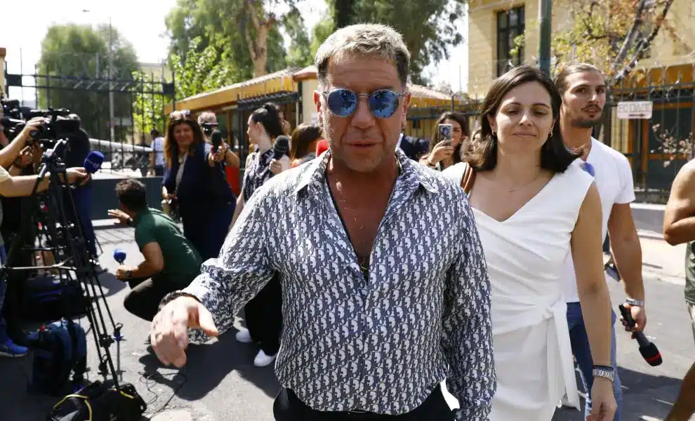 Σκάνδαλο: Το υπουργικό ζεύγος που πήγαινε στο ιατρείο του Κολωνακίου - Πολιτικός σεισμός από τις αποκαλύψεις