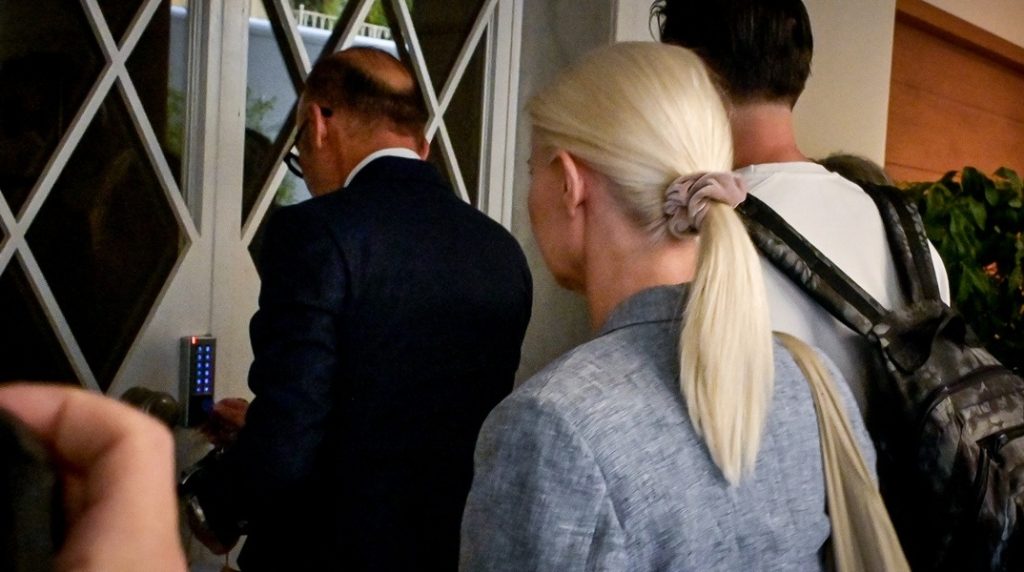 Τpέμει όλη η ελληνική showbiz: Έρχεται άρση τηλεφωνικού απορρήτου των 2 γιατρών