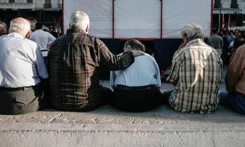 ΑΛΛΑΓΗ ΤΕΛΕΥΤΑΙΑΣ ΣΤΙΓΜΗΣ ΣΤΙΣ ΣΥΝΤΑΞΕΙΣ ΟΚΤΩΒΡΗ: ΜΠΑΙΝΟΥΝ ΣΗΜΕΡΑ ΣΤΟΥΣ ΛΟΓΑΡΙΑΣΜΟΥΣ