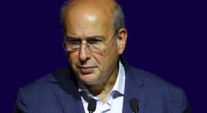 Χατζηδάκης: «Δώσαμε όσα περισσότερα γινόταν – Θα θέλαμε να δώσουμε 13ο μισθό και 13η σύνταξη αλλά αυτή την ώρα δεν μπορούμε»