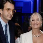 Φαίη Σκορδά: Που εμφανίστηκε με τον κούκλο σύζυγό της, Αλέξανδρο – Μας θάμπωσε με τα πανάκριβα κοσμήματά της και το υπέροχο ντεκολτέ της