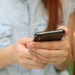 Έρχεται νέο δυνατό voucher για smartphone: Ποιοι είναι οι δικαιούχοι – Πότε ανοίγει η πλατφόρμα