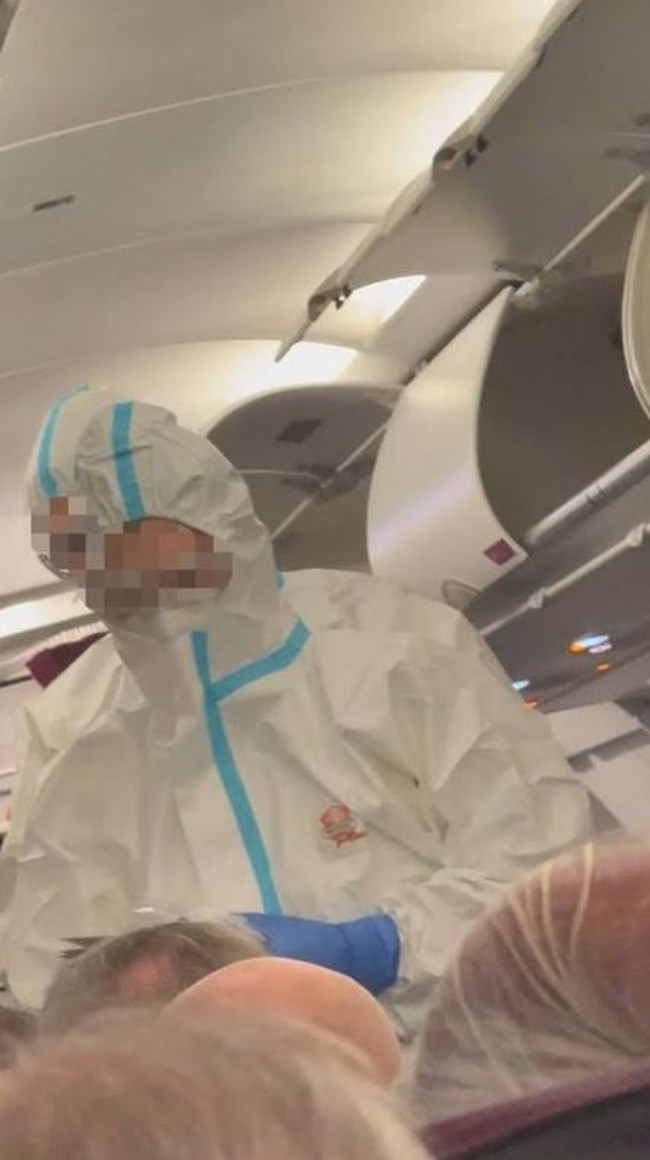 Συναγερμός σε πτήση από Ρόδο: Επιβάτες εμφάνισαν συμπτώματα νοροϊού - Τρία άτομα στο νοσοκομείο [εικόνες]