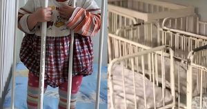 Ρώτησε γιατί κανένα από τα 100 μωρά στο ορφανοτροφείο δεν κλαίει. Η απάντηση θα τη στοιχειώνει για πάντα