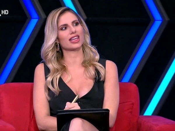 Όλη η Ελλάδα σήμερα μιλάει για τη νέα δικηγόρο του Deal, που τρέλανε τους τηλεθεατές: Ποια είναι η Μάιρα Καρλή και σε ποια εκπομπή την έχουμε ξαναδεί