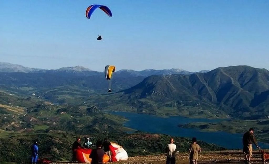 ΤΡΑΓΩΔΙΑ: ΑΛΕΞΙΠΤΩΤΑ ΠΛΑΓΙΑΣ ΣΥΓΚΡΟΥΣΤΗΚΑΝ ΣΤΟΝ ΑΕΡΑ