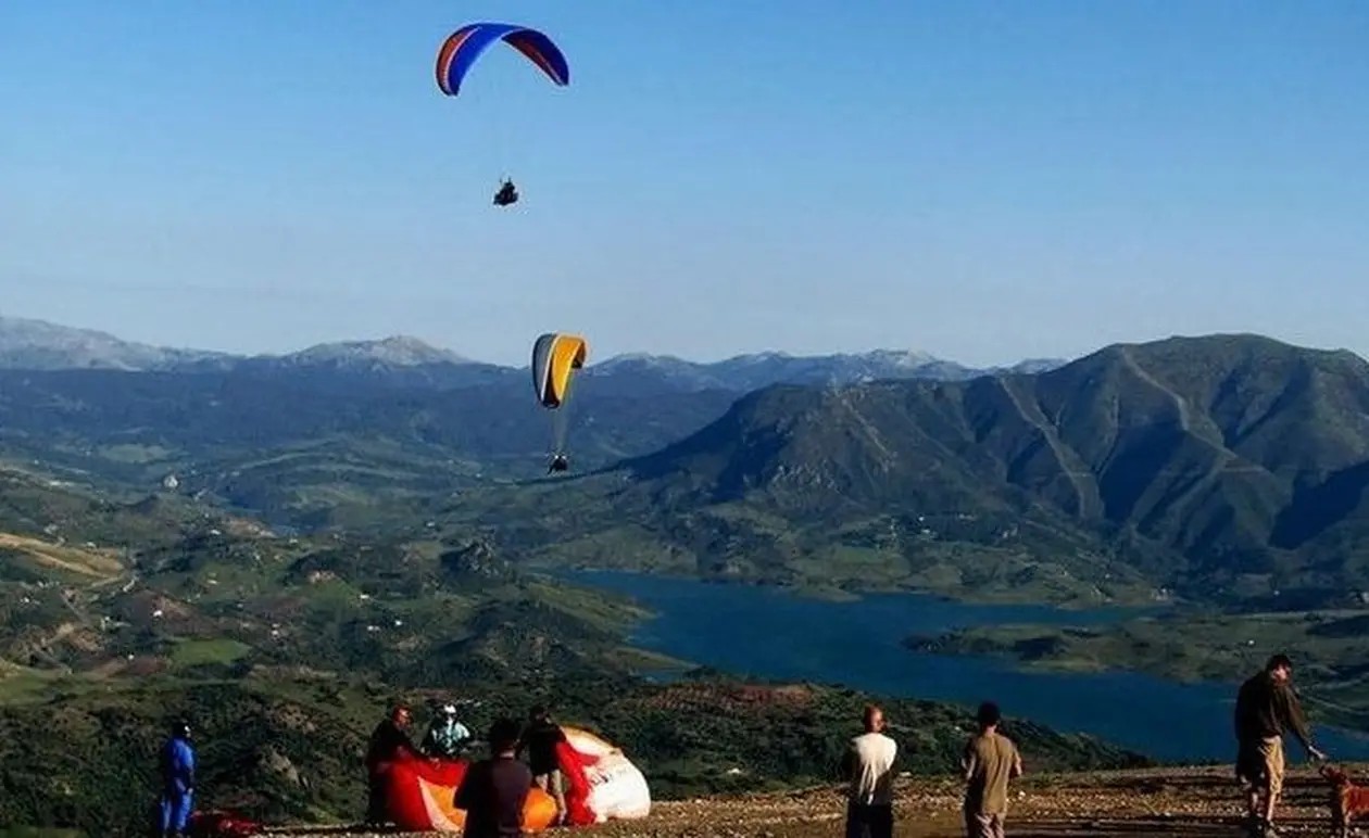 ΤΡΑΓΩΔΙΑ: ΑΛΕΞΙΠΤΩΤΑ ΠΛΑΓΙΑΣ ΣΥΓΚΡΟΥΣΤΗΚΑΝ ΣΤΟΝ ΑΕΡΑ