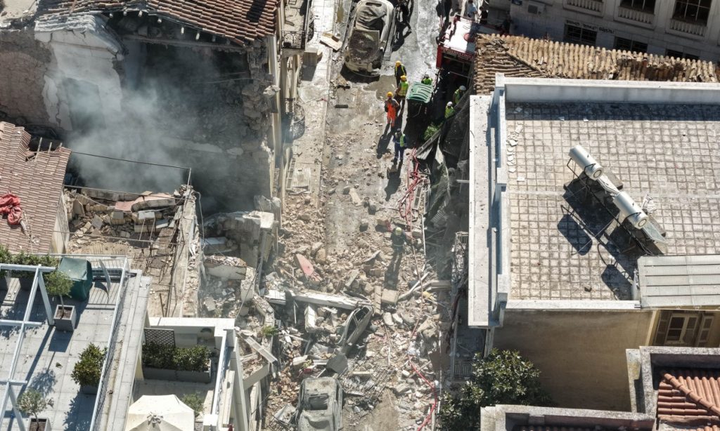 «ΒΟΜΒΑ»: ΑΥΤΟΙ ΕΙΝΑΙ ΟΙ 3 ΠΟΥ ΕΚΛΕΒΑΝ ΧΑΛΚΟ ΚΑΙ ΠΡΟΚΑΛΕΣΑΝ ΤΗΝ ΕΚΡΗΞΗ ΜΕ ΤΟΥΣ 6 ΝΕΚΡΟΥΣ ΣΤΗΝ ΠΛΑΚΑ – ΤΟΥΣ ΗΞΕΡΑΝ ΜΕ ΤΑ ΜΙΚΡΑ ΤΟΥΣ ΟΝΟΜΑΤΑ
