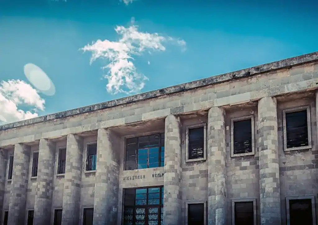 Μονομελές Πρωτοδικείο «κούρεψε» 194.000 ευρώ χρέος συνταξιούχου – Δόση 206 ευρώ για το σπίτι του