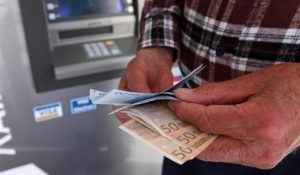 Δυστυχώς μαθεύτηκε: Αυτοί είναι οι συνταξιούχοι που χάνουν τα 400 ευρώ τον Νοέμβριο