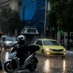 Άνοιξαν οι ουρανοί στην μισή Ελλάδα – Οι περιοχές που θα “χτυπήσει” μετά η κακοκαιρία – Αναλυτικός χάρτης