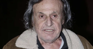 Ντροπή και αίσχος! Η απαράδεκτη φωτογραφία του Βασίλη Παπακωνσταντίνου που κάνει τον γύρω του διαδικτύου