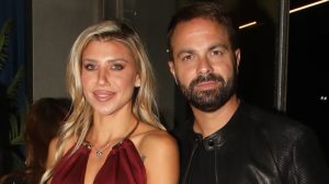 Ευχάριστα νέα για τον Ηλία Βρεττό: Αποκαλύφθηκε το φύλο του μωρού και το όνομα που θα πάρει – Σε ποιον θα το αφιερώσουν