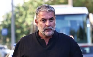 Σοκ για τον ηθοποιό Βασίλη Μπισμπίκη: Έπαθε έμφραγμα… όρθιος και πήγε στο νοσοκομείο νομίζοντας οτι έχει..