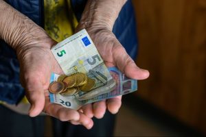 Δυσάρεστα νέα για χιλιάδες συνταξιούχους και κληρονόμους