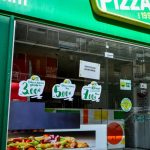 Pizza Fan: Ο επιχειρηματίας με την πασίγνωστη αλυσίδα καφέ που θέλει να αναλάβει την αλυσίδα