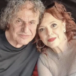 «Η χυδαιότητα δεν έχει πάτο» – Ξεσπά η Ελένη Ράντου για το AI πορτρέτο του Βασίλη Παπακωνσταντίνου από το νοσοκομείο