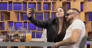 First Dates: «Ήθελα να της πετάξω το πιάτο», τραγωδία το ραντεβού με τον τράπερ
