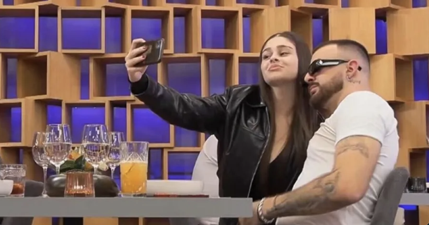 First Dates: «Ήθελα να της πετάξω το πιάτο», τραγωδία το ραντεβού με τον τράπερ