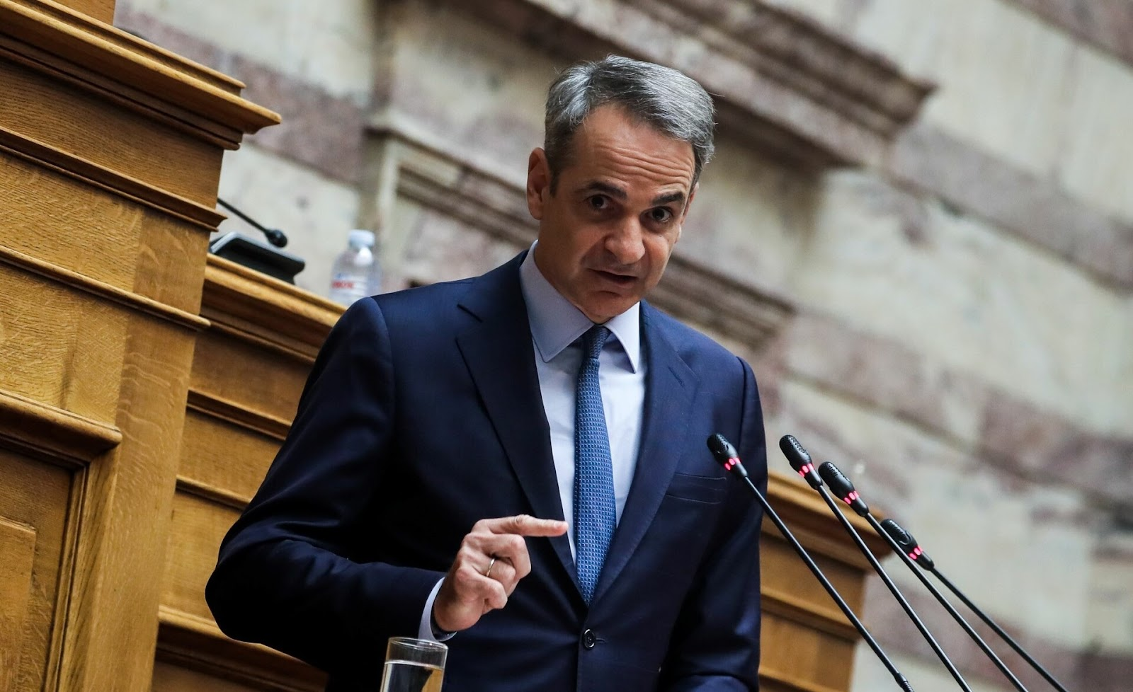 ΜΟΛΙΣ ΑΝΑΚΟΙΝΩΣΕ ΤΗΝ ΤΡΑΓΙΚΗ ΕΙΔΗΣΗ Ο ΑΓΑΠΗΜΕΝΟΣ ΜΑΣ ΠΡΩΘΥΠΟΥΡΓΟΣ ΚΥΡΙΑΚΟΣ ΜΗΤΣΟΤΑΚΗΣ ΟΤΙ ΔOΛOΦΟΝΗΣΑΝ Τ…