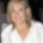 Πασίγνωστη Ελληνίδα παραδέχεται: «Κουβαλούσα φρούτα στην Αθήνα και μετά παντρεύτηκα έναν από τους πιο πλούσιους Έλληνες»