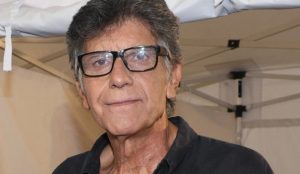 Γιάννης Μπέζος: «Ο Θεός είναι ανθρώπινη εφεύρεση από τον φόβο του θανάτου»