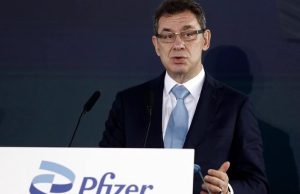 Η Φλόριντα μηνύει τον Μπουρλά: Κατηγορεί την Pfizer ότι παραπλάνησε το κοινό για το εμβόλιο και δεν ενημέρωσε για τις επιπλοκές