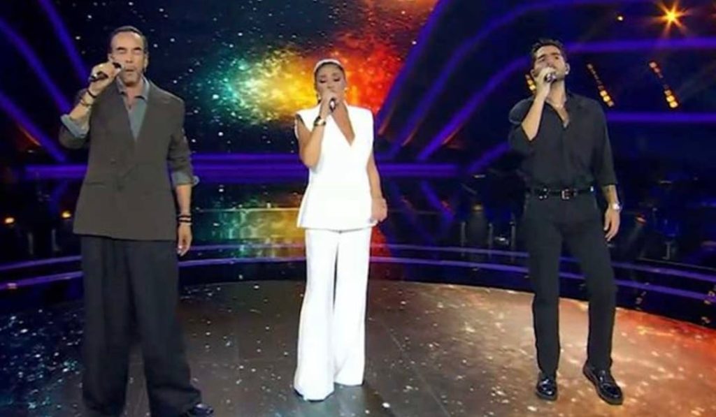 Μαζωνάκης: Ρίγη συγκίνησης στην έναρξη του The Voice: «Ανήκω Σε Μένα»