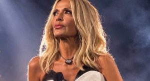 Η Άννα Βίσση απαντά στον Νίκο Καρβέλα: «Απαίτησε 1,5 εκατ. ευρώ λίγο πριν την συναυλία – Θα πάμε κόντρα και όπου βγει»
