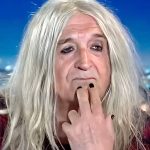 Αυτοί είναι οι δυο πασίγνωστοι Έλληνες τραγουδιστές που ζήτησαν άδεια από τον Καρβέλα για να ερμηνεύουν τραγούδια του