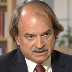  Ιωάννης Ιωαννίδης: «Η Ελλάδα πάσχει από αχρηστοκρατία – Ένα σμήνος κηφήνες έχουν καταλάβει την εξουσία»
