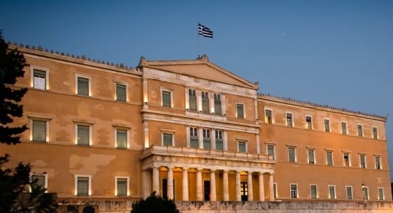 EKTAKTO ΤΡΟΜΟΣ ΤΩΡΑ ΣΤΗΝ ΒΟΥΛΗ